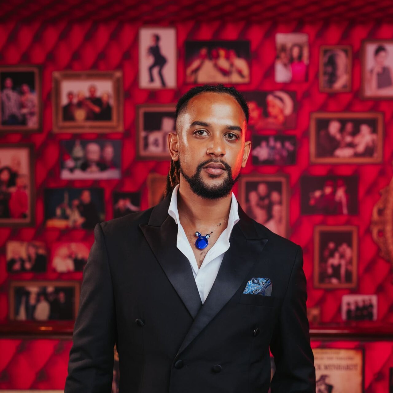 Director of Onthou vi Fredo, Cleveland Hopp